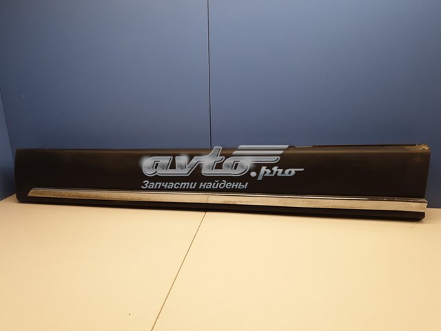 TK4951RA0B Mazda Moldura da porta dianteira direita inferior
