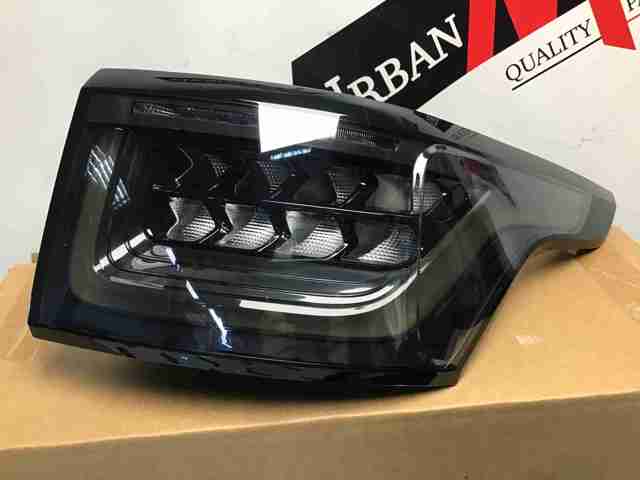 LR136857 Land Rover Lanterna traseira esquerda