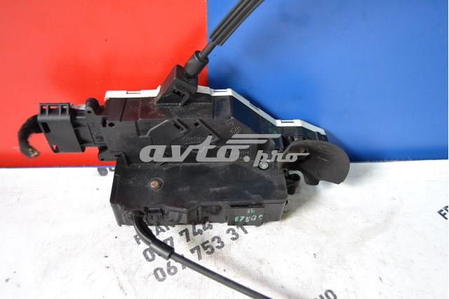 Fecho da porta dianteira esquerda Peugeot/Citroen 24088158