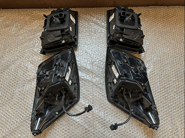 Lanterna traseira direita interna Peugeot/Citroen 9836231380 preço, a partir de 165,15 USD