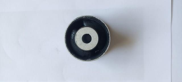 Compre A2053330314 Mercedes Bloco silencioso dianteiro do braço oscilante superior