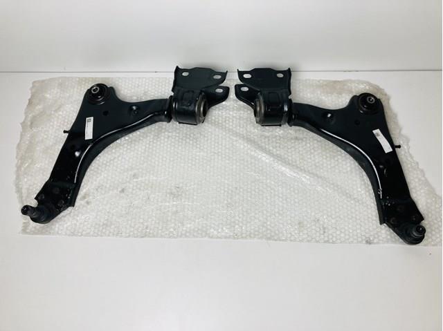 Braço oscilante inferior direito de suspensão dianteira Land Rover LR086107 preço, a partir de 201,36 USD