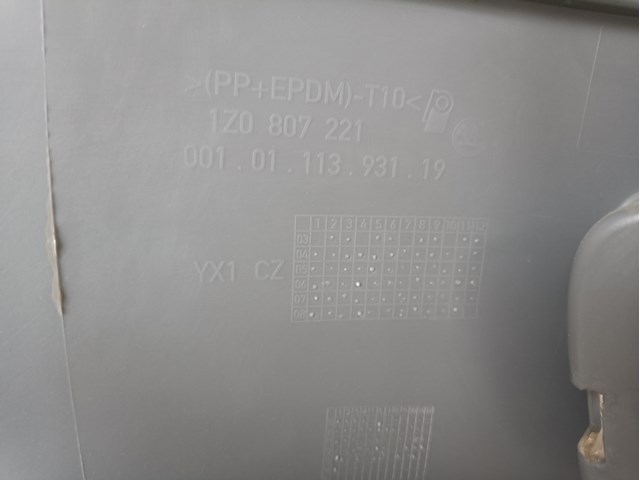 Compre 4M0807065BGRU VAG Pára-choque dianteiro