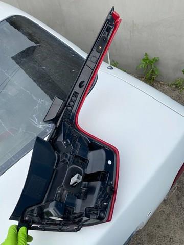32228212 Volvo Lanterna traseira esquerda
