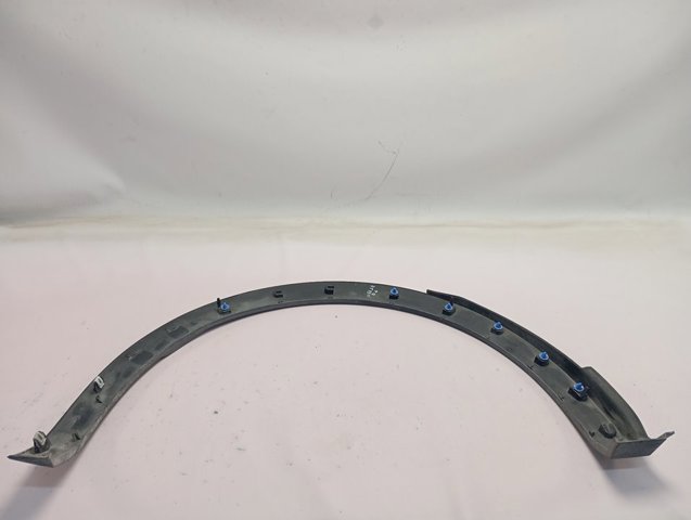 98365912XT Peugeot/Citroen Expansor esquerdo (placa sobreposta) de arco do pára-lama traseiro