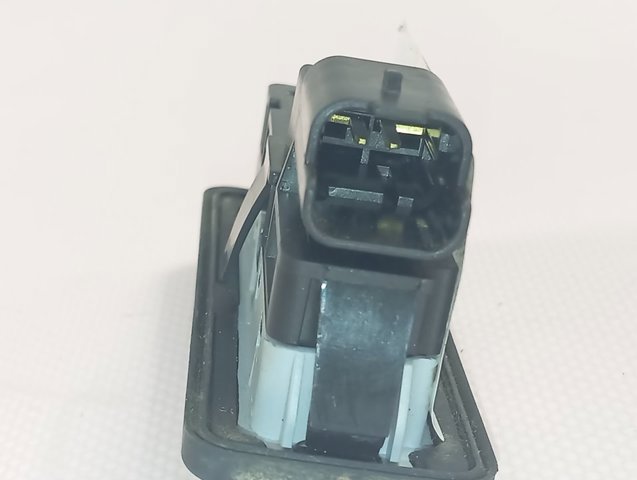 Compre 9827560380 Peugeot/Citroen Botão de acionamento do fecho de tampa de porta-malas (de 3ª/5ª porta (de tampa de alcapão)