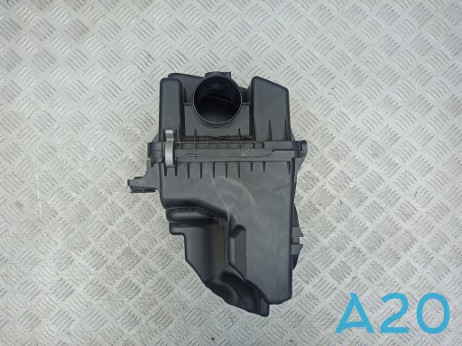 Caixa de filtro de ar, parte inferior Mazda PEHH133AY