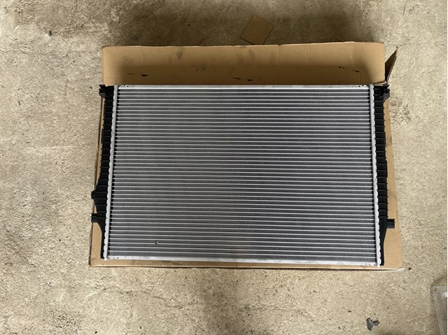 Radiador de esfriamento de motor RA65302 Signeda