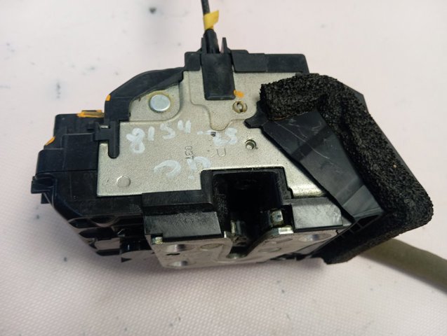 Fecho da porta dianteira direita Renault (RVI) 805004EA2A