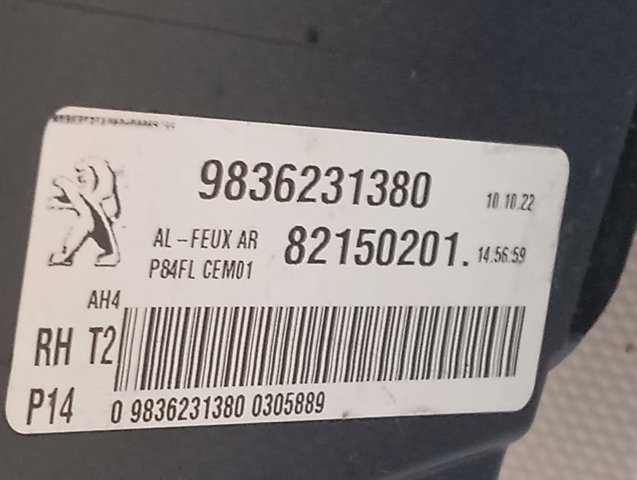 Lanterna traseira direita interna 9836231380 Peugeot/Citroen