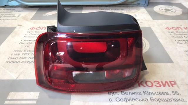 Lanterna traseira esquerda 9800916180 Peugeot/Citroen