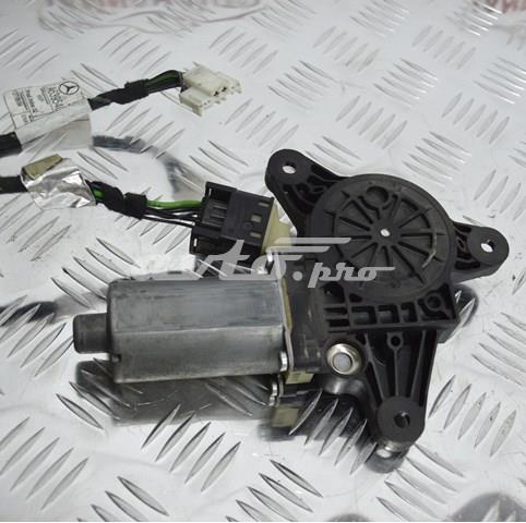 Compre 0130821940 Mercedes Motor de acionamento de vidro da porta dianteira direita