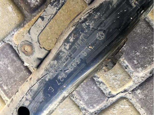 7L6399227C VAG 