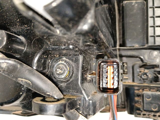 Compre 92402R2100 Hyundai/Kia 