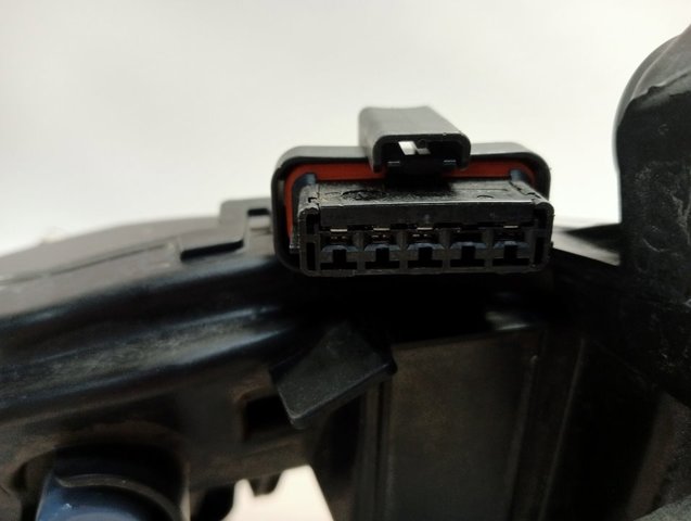Luzes máximas esquerdas Peugeot/Citroen 9824241380 preço, a partir de 247,00 USD