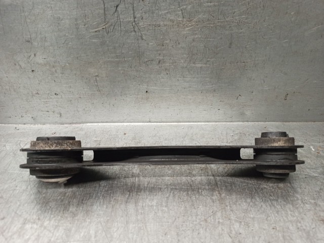  BMW 687863301