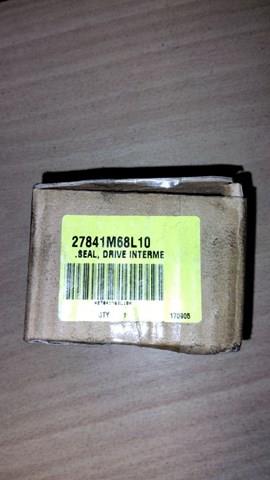 2743168L00 Suzuki Moldura da porta traseira esquerda superior