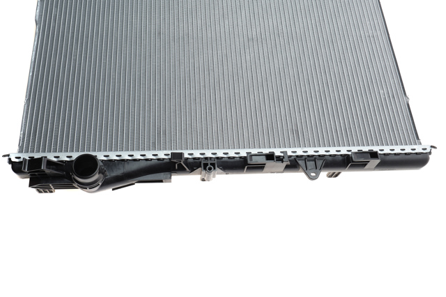 Radiador de esfriamento de motor 9075001200 Mercedes