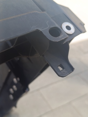 Suporte do radiador montado (painel de montagem de fixação das luzes) Signeda PVG30102A preço, a partir de 170,88 USD