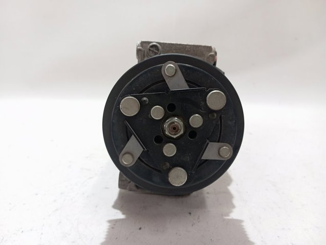 Compressor de aparelho de ar condicionado Renault (RVI) 926002410R preço, a partir de 213,13 USD