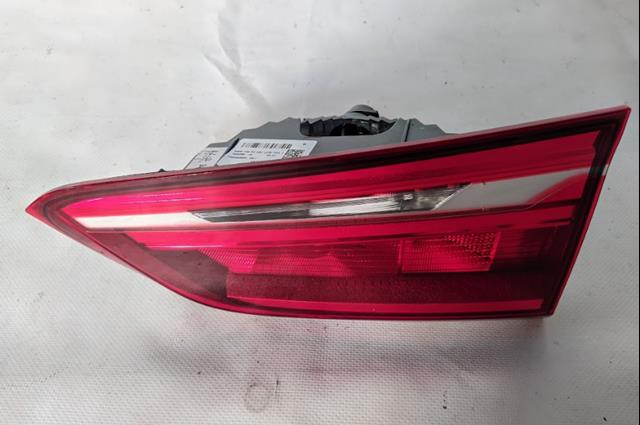 7350696 BMW Lanterna traseira direita interna