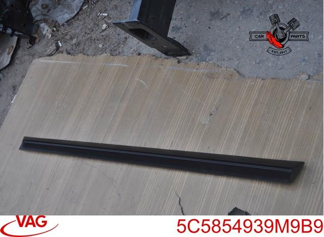 5C5854939M9B9 VAG Placa sobreposta da porta dianteira esquerda