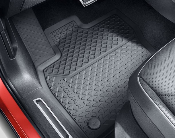 Tapetes dianteiros + traseiros, kit VAG 5NL06150082V preço, a partir de 136,50 USD