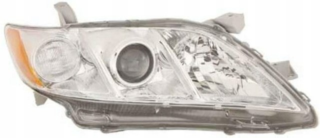 Luz direita Toyota 8113033610