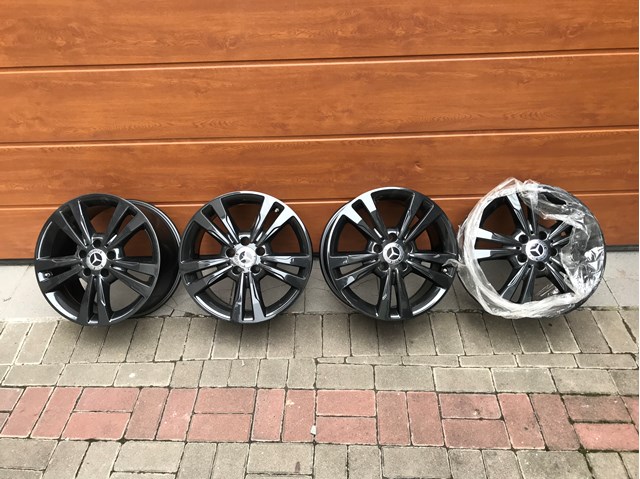  2124015602 Mercedes