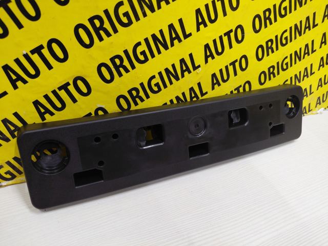 KB9M50171 Mazda Painel de fixação de matrícula dianteira