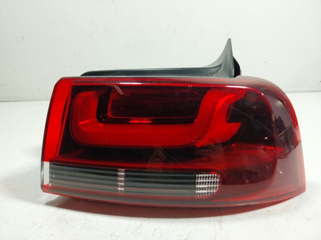 Compre 9823950280 Peugeot/Citroen Lanterna traseira direita externa