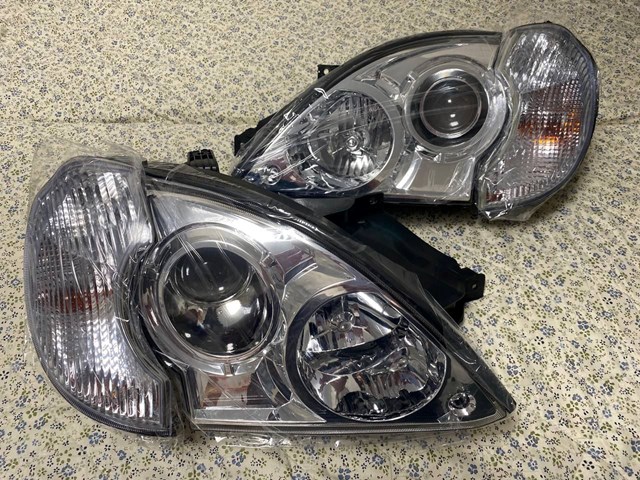Luz esquerda General Motors 92103H1021