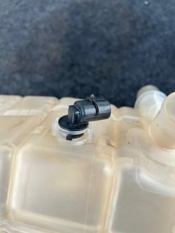 Compre Tanque de expansão do sistema de esfriamento Tesla Model X 