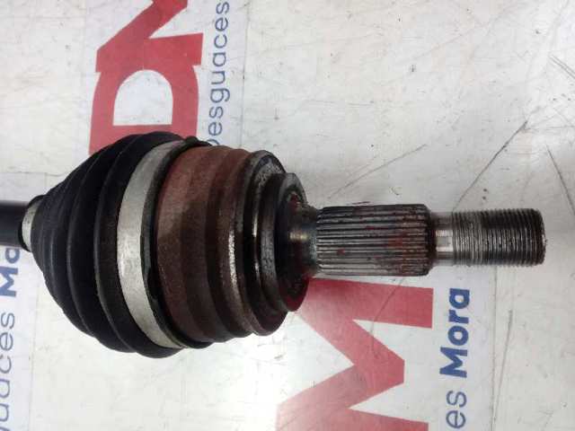Semieixo (acionador) dianteiro direito 9819435780 Opel