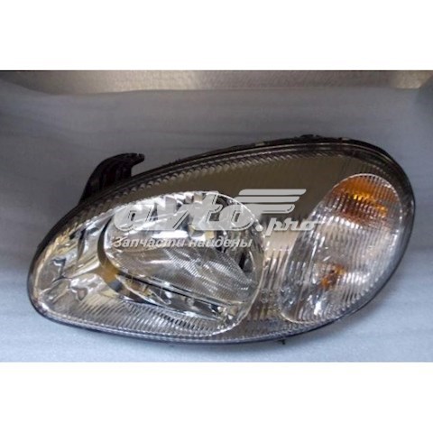 Luz esquerda 205896A52B TYC