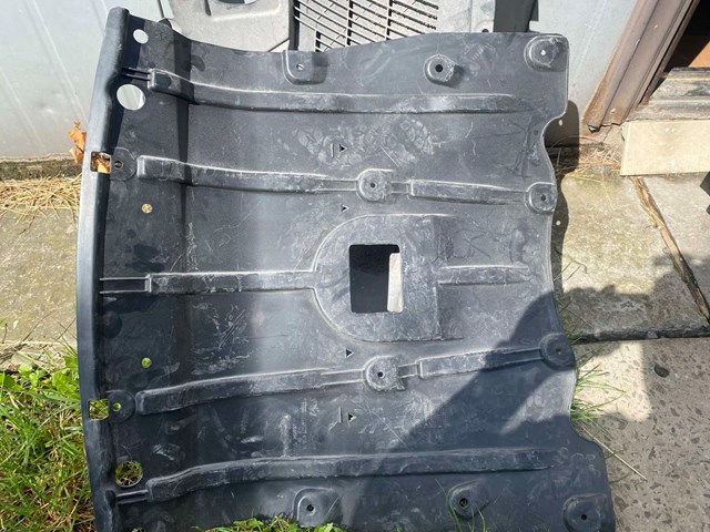 Proteção de motor, de panela (da seção de motor) BMW 51757468803
