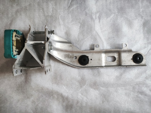 Consola inferior do radiador BMW 7357222 preço, a partir de 68,81 USD