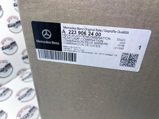 Lanterna traseira direita externa A2239062400 Mercedes