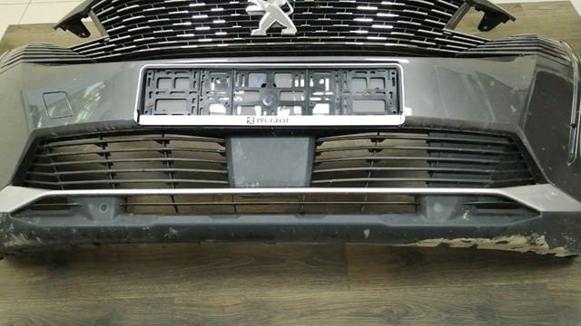 98367683XT Peugeot/Citroen Grelha central do pára-choque dianteiro