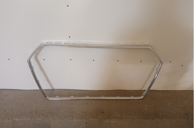 Grelha do radiador VAG 8W0853651A3FZ preço, a partir de 569,10 USD