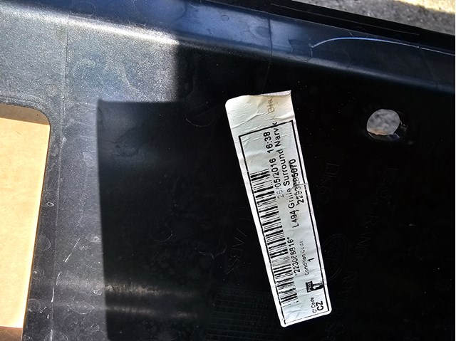 Compre LR054766 Land Rover Grelha do radiador