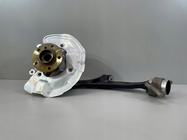 Pino moente (extremidade do eixo) dianteiro esquerdo BMW 6876645