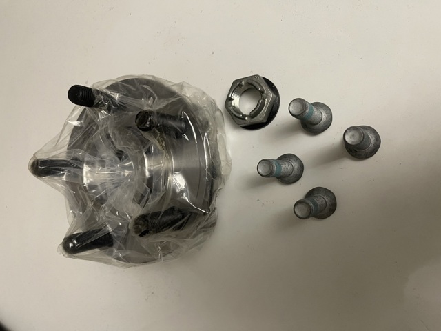 Cubo dianteiro Jaguar T4A16694