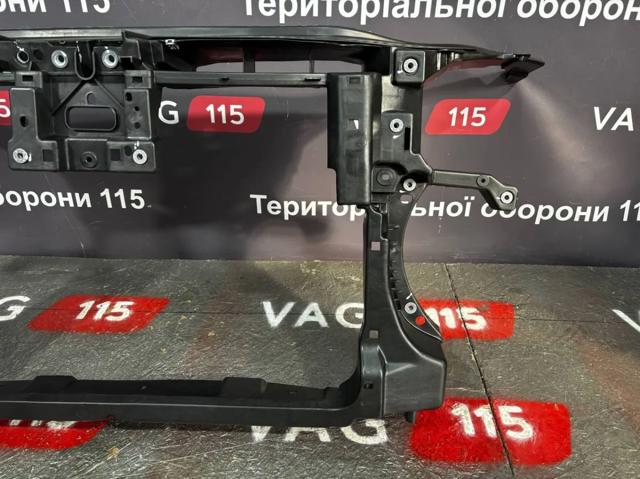 Suporte do radiador montado (painel de montagem de fixação das luzes) 95D1041 Polcar