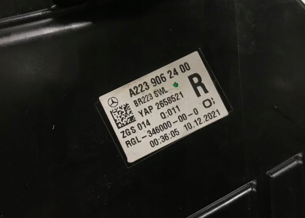 A2239062400 Mercedes Lanterna traseira direita externa