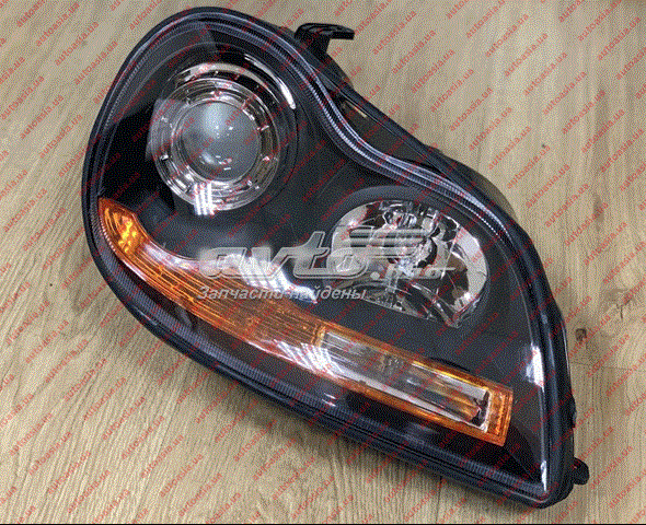 1701052180 Geely Luz direita