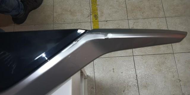 Compre 7680142240 Toyota Placa sobreposta de tampa de porta-malas