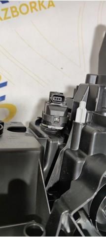 Luz direita 260106403R Renault (RVI)