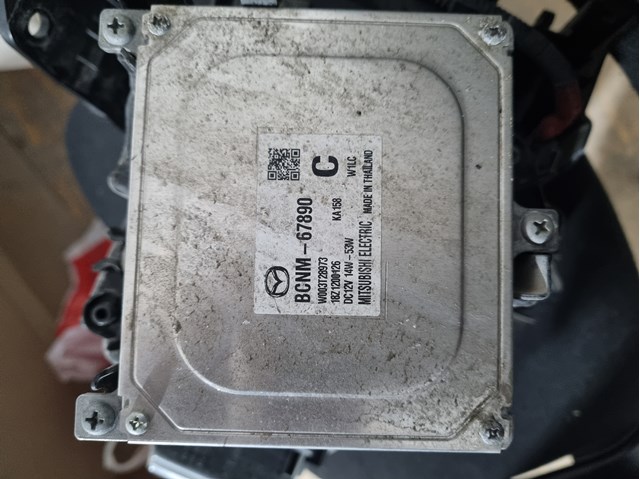 BCJH51030K Mazda Luz direita