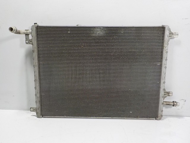 Radiador de esfriamento de motor adicional LR112874 Land Rover